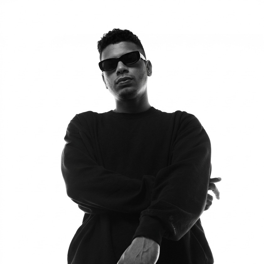 Victor Silva - Designer Gráfico Especialista em Rebranding em Santos